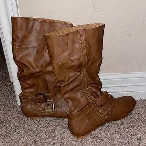 brown boots